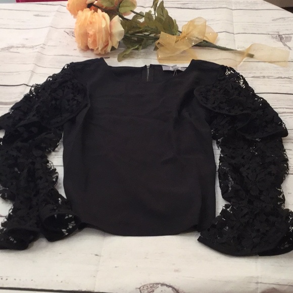 NWT Marled Ruffle puff sleeve blouse,size small. - Picture 2 of 5